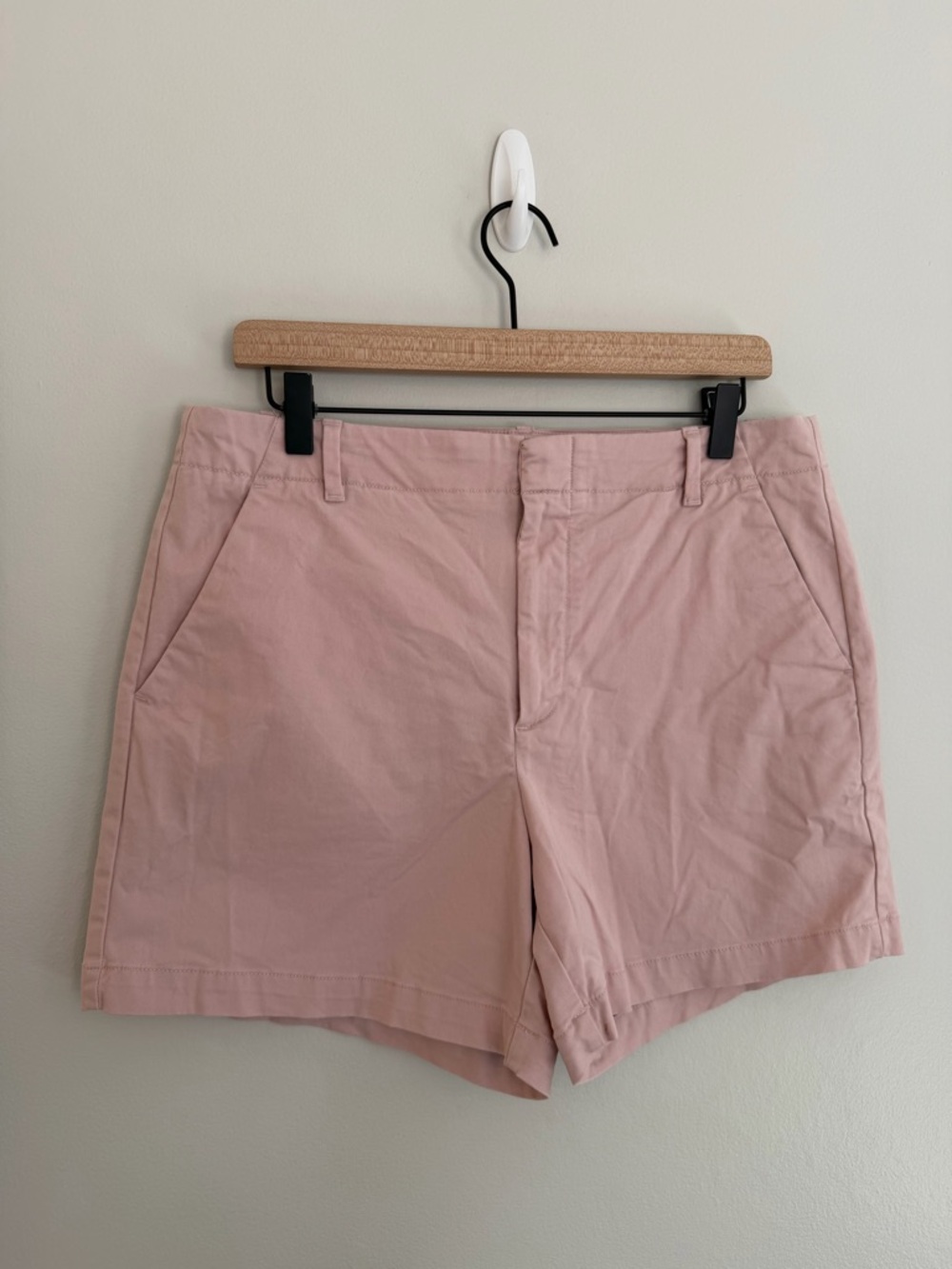 Banana Republic Authentic Chino Shorts Taupe Pink Size 10 5” Inseam